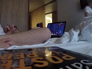 Fortching Dick đến khách sạn Maid