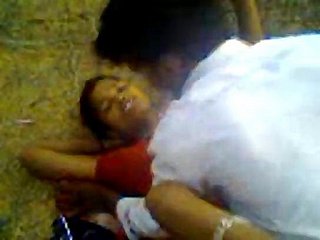 สาวในอินเดีย Orissa หมู่บ้านระยำกลางแจ้ง
