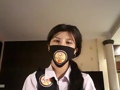 Thai étudiant en direct sur facebook