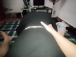 私の親友の彼女は素晴らしい吸引スキルを持っています