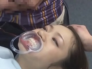 جاپانی دانتوں کا ڈاکٹر