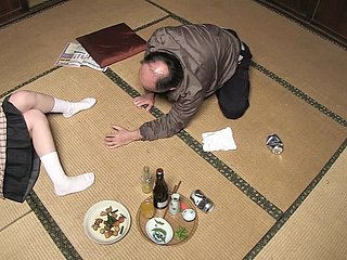 REMAJA MENDAPAT CUMSHOT FAMIH SELEPAS SENANG KERAS