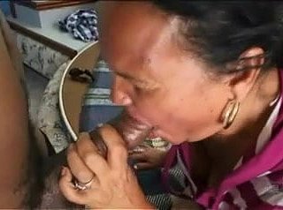 Brazilian Oma immer noch drauf