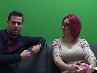 Well-endowed Belle chce dobrze określoną z Julianem