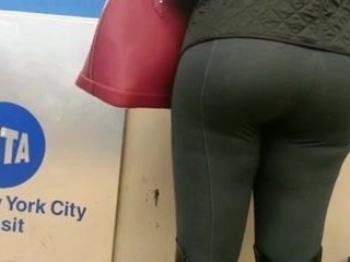 Candidly Jamaicaanse milf geborreld uit buit