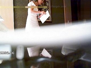 土豪酒店又一次约高颜值极品性感美女偷情, 又美又淫荡说我爱你才会给你舔, 你又在录我, 别乱放. 叫床声真骚