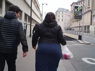 Pantat besar arabic di france 1