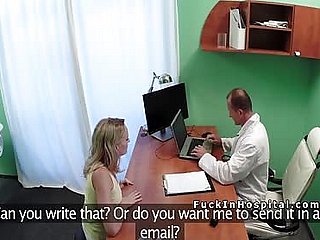 Çek sarışın hasta sikikleri doktor